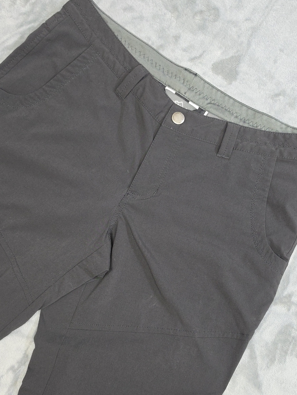 Eddie Bauer 8 Women's Black Capris